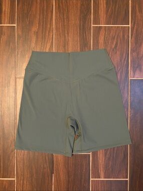 BuffBunny Micro Legacy 6” Shorts